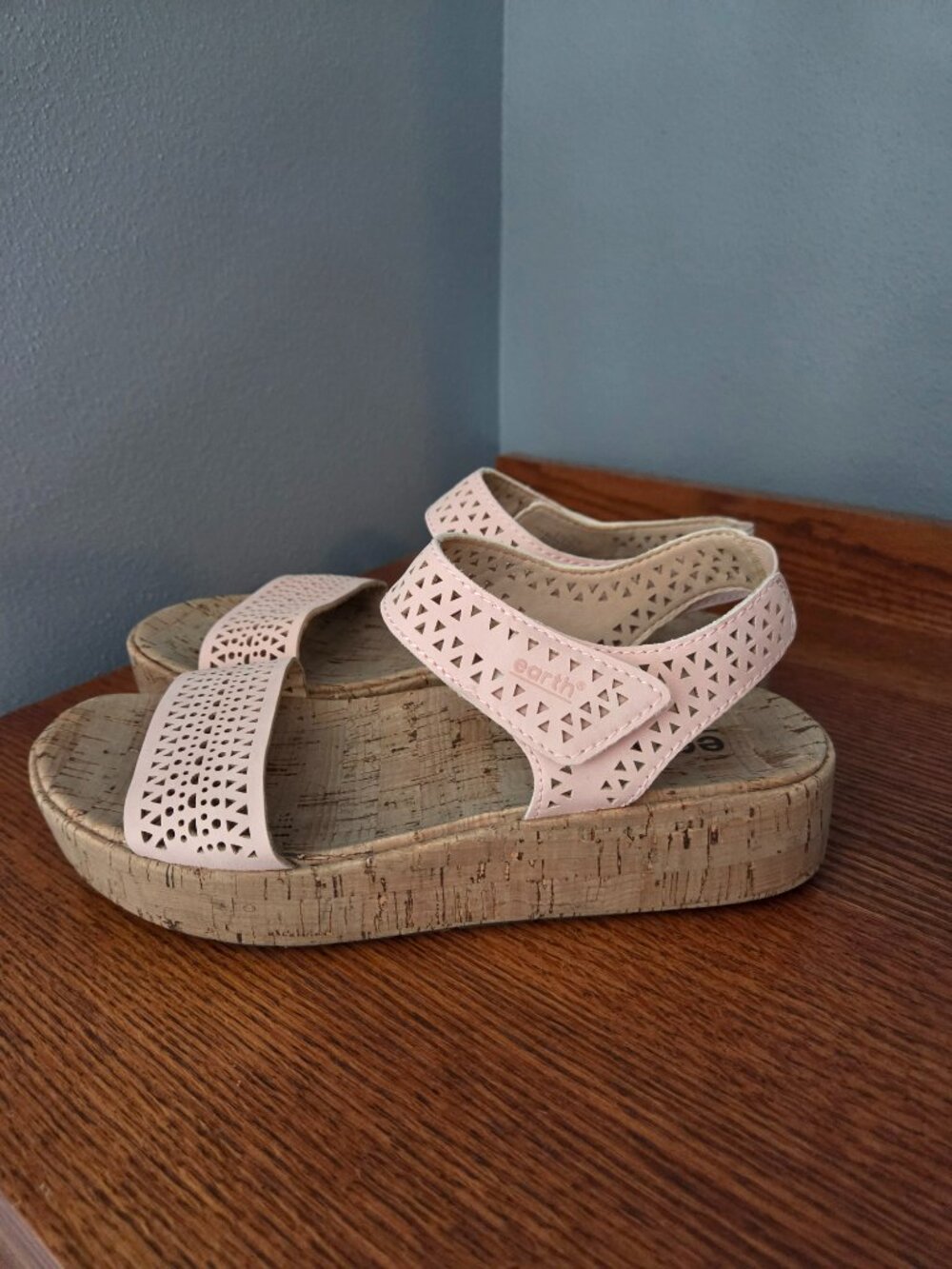 Earth Slata Pink Casual Cork Sandals size 7.5 - Picture 2 of 7
